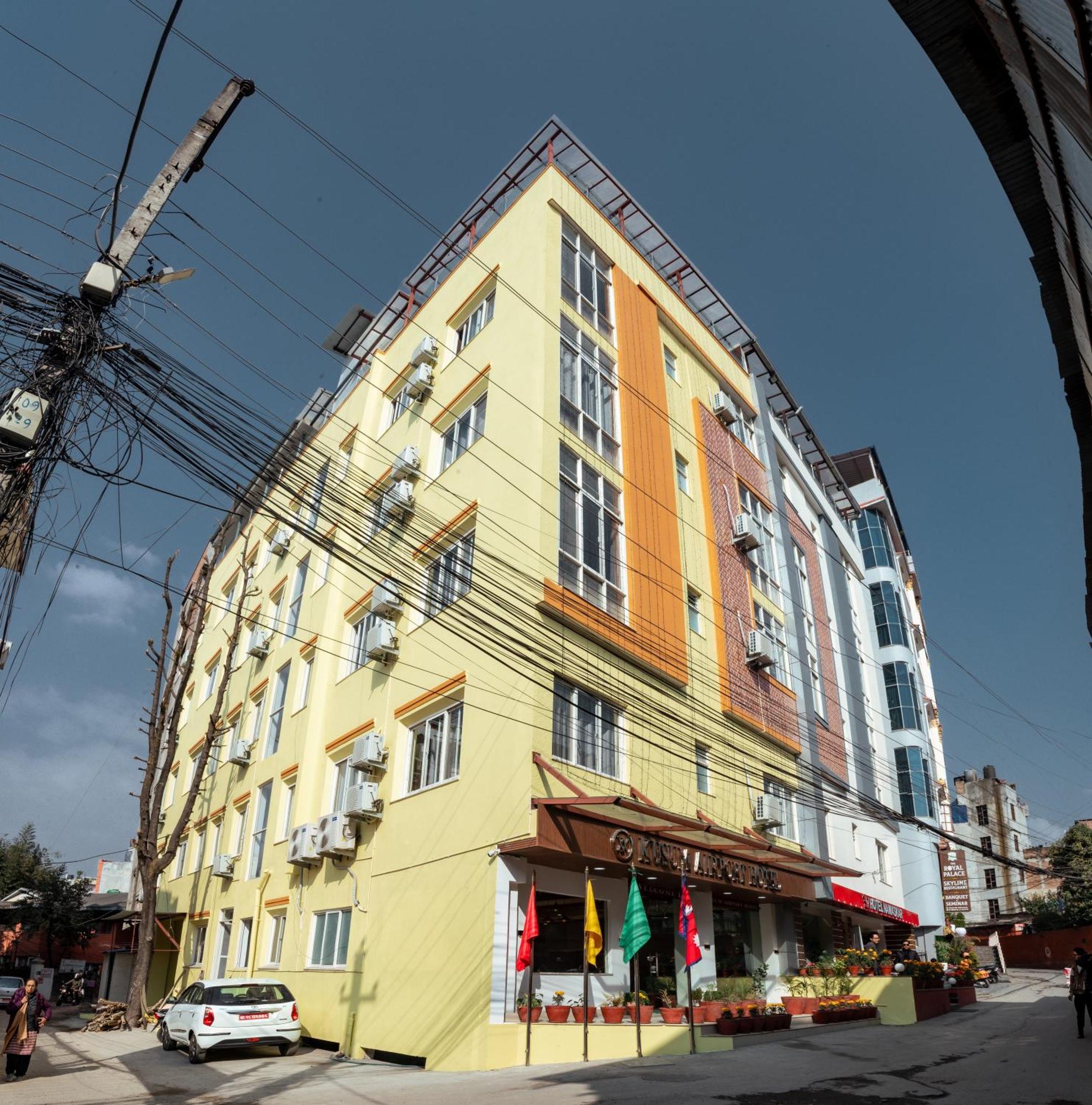Kusum Airport Hotel Kathmandu Exterior foto